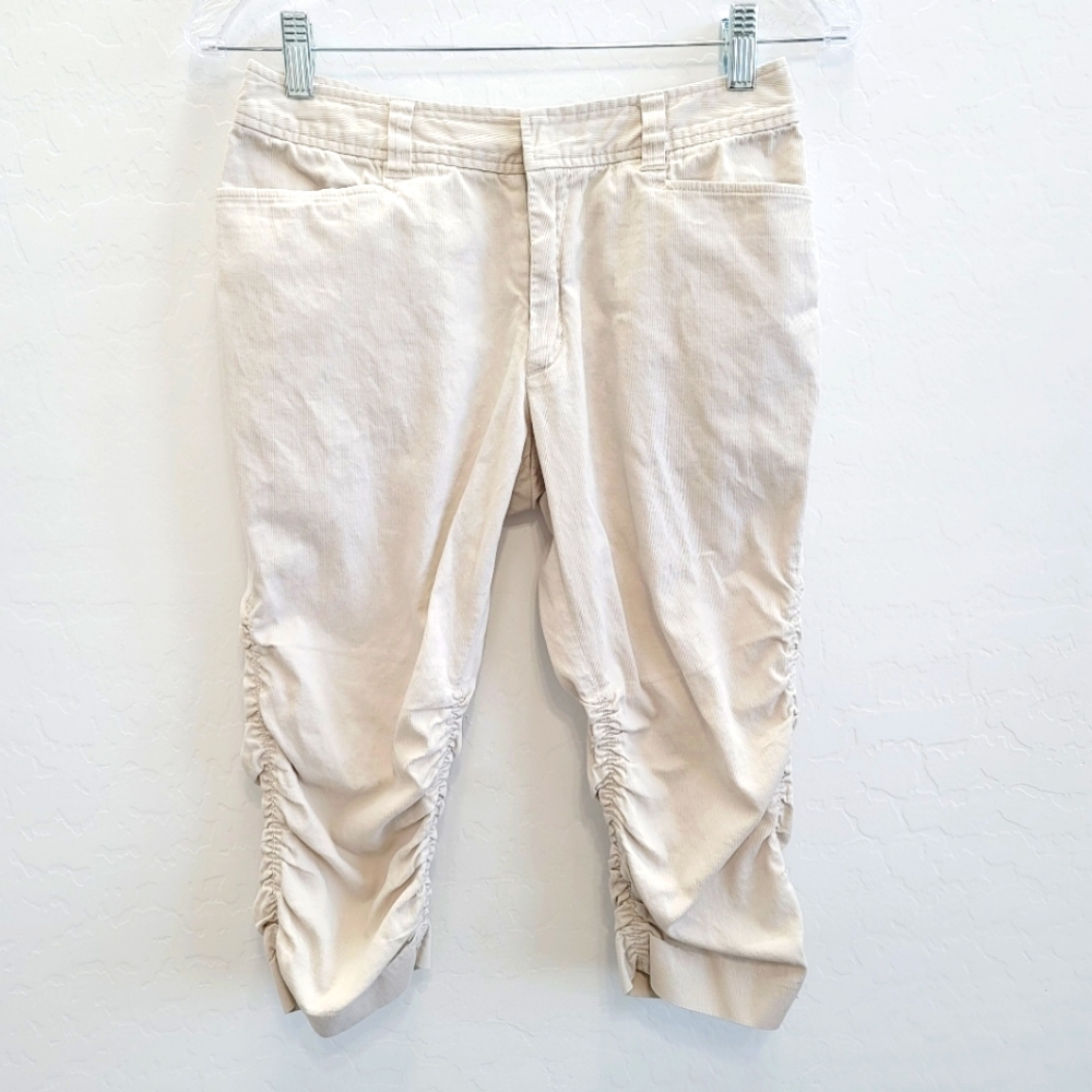 Yecca Vecca Cream Rouched Sides Capris Women's Size Small